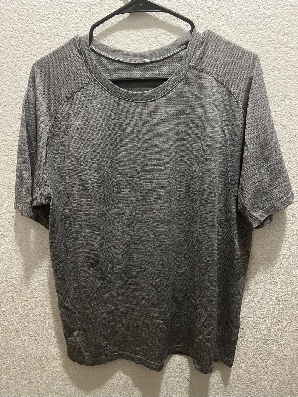 lululemon athletica Men's Short Sleeve Crew Tee - Gray Heather